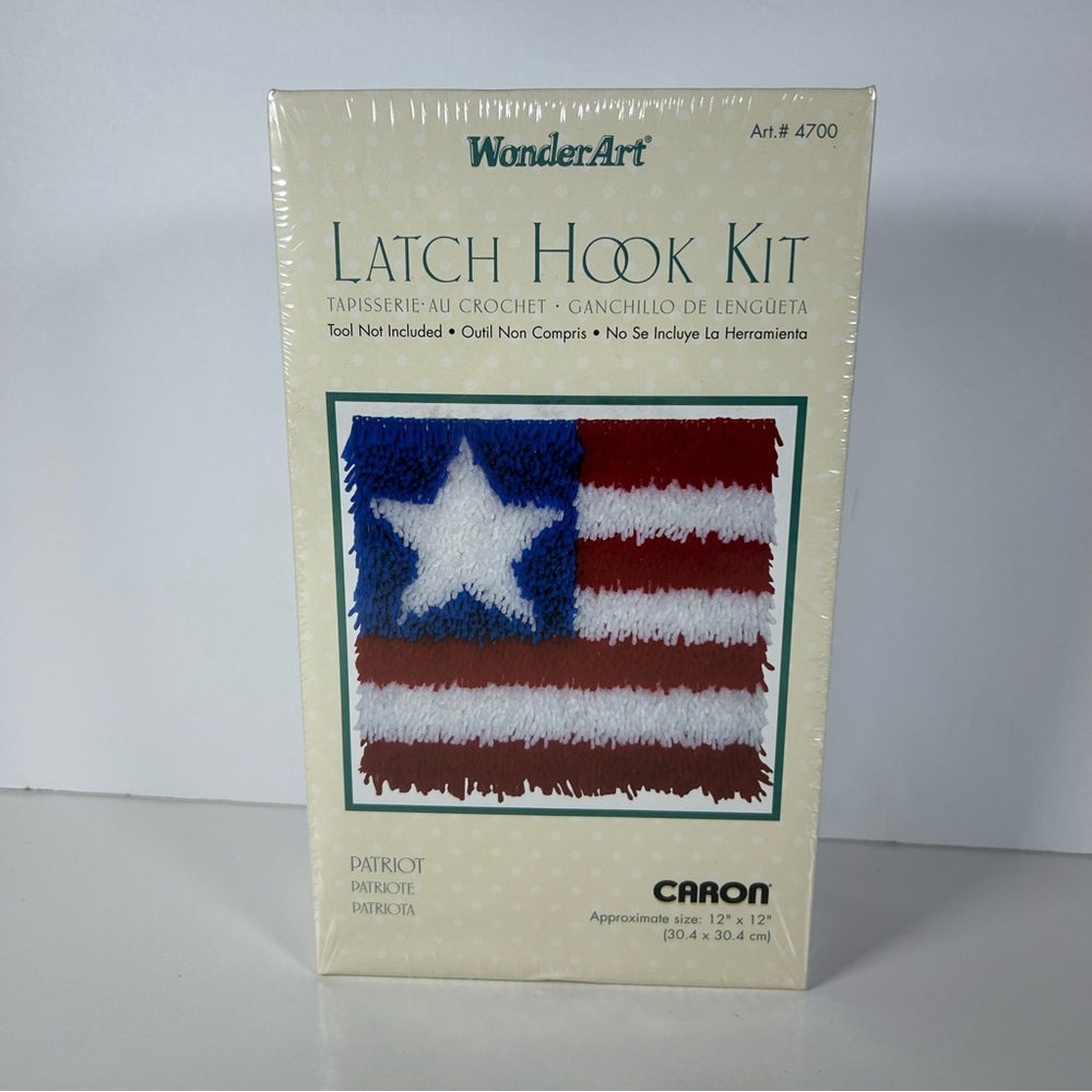 Latch Hook Rug Kit American Flag Patriotic 4th July USA 15”x20” Red Whit & Blue